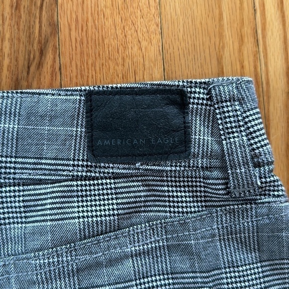 ***American Eagle Women’s Gray Plaid Hi Rise Mini Skirt Sz 4R - Picture 5 of 5